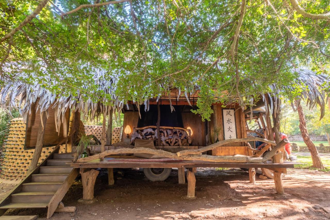 Banyan Camp Vila Hambegamuwa Exterior foto