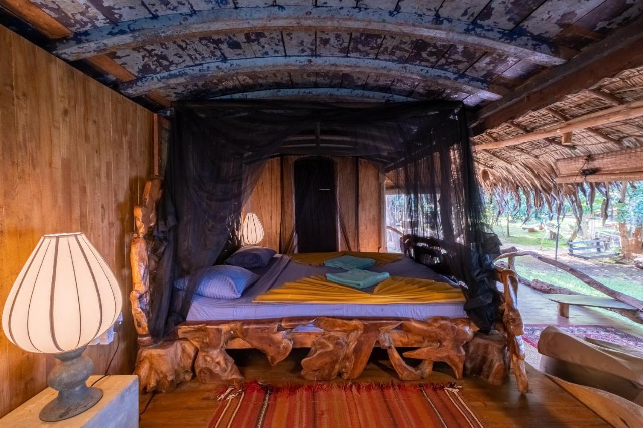 Banyan Camp Vila Hambegamuwa Exterior foto
