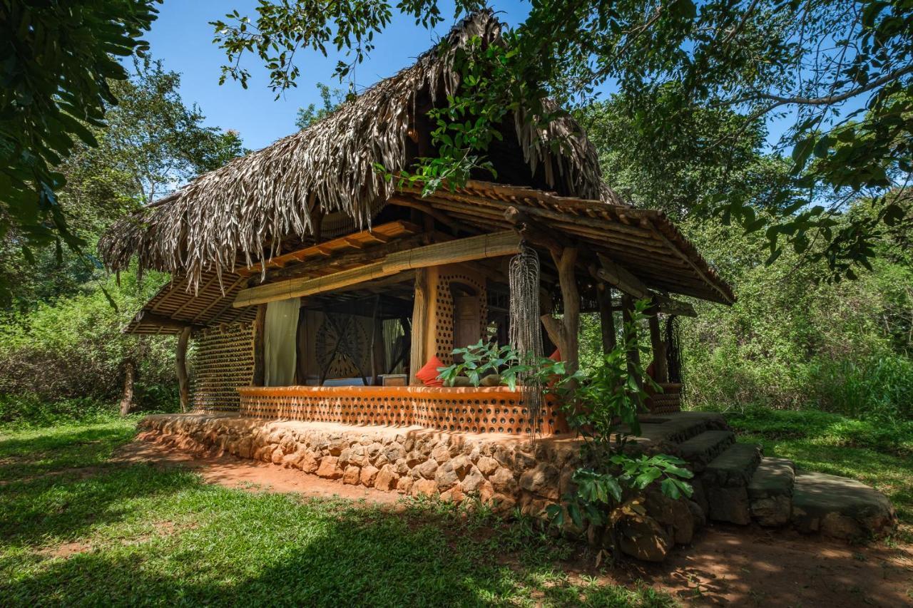 Banyan Camp Vila Hambegamuwa Exterior foto