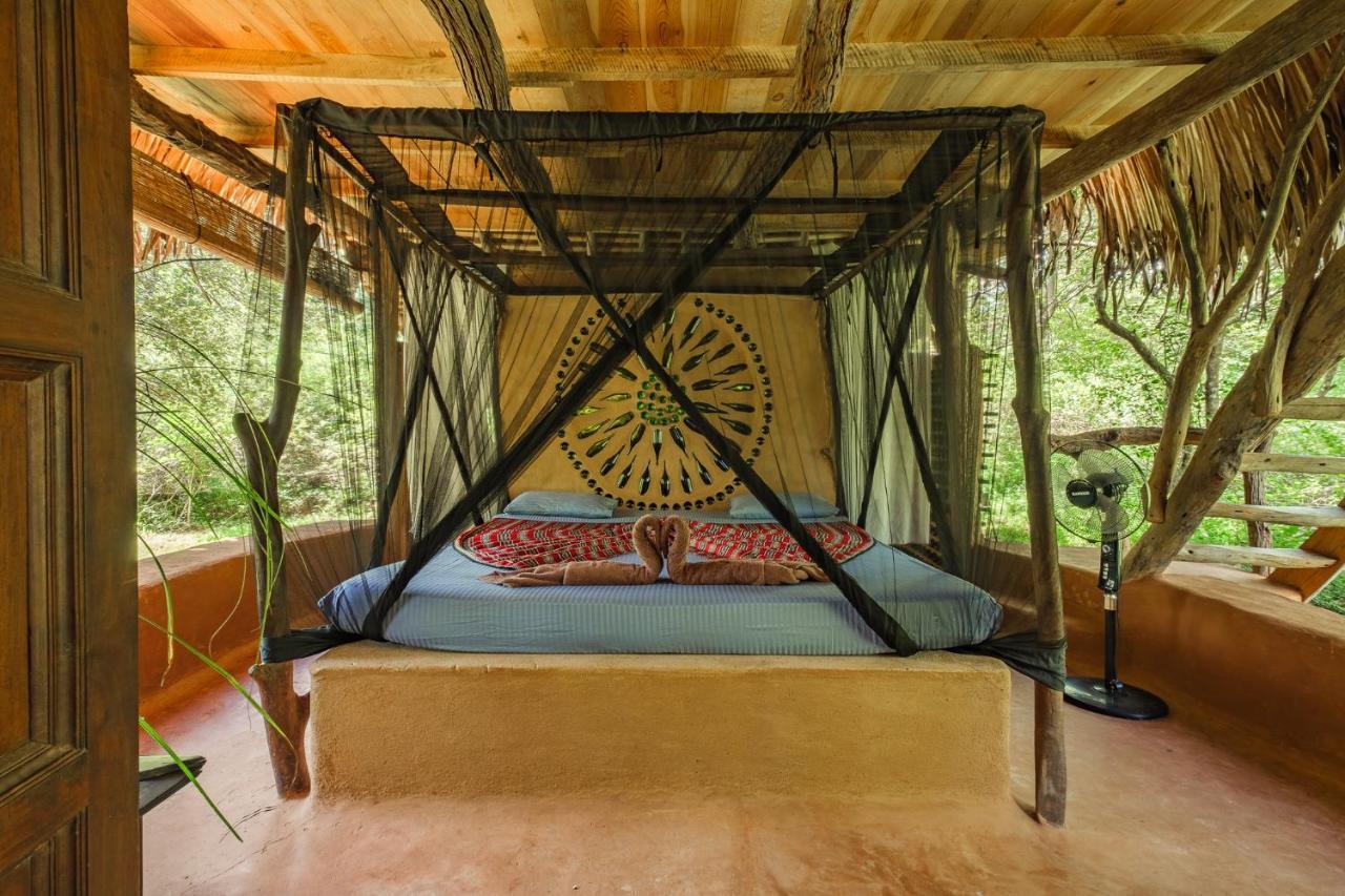 Banyan Camp Vila Hambegamuwa Exterior foto